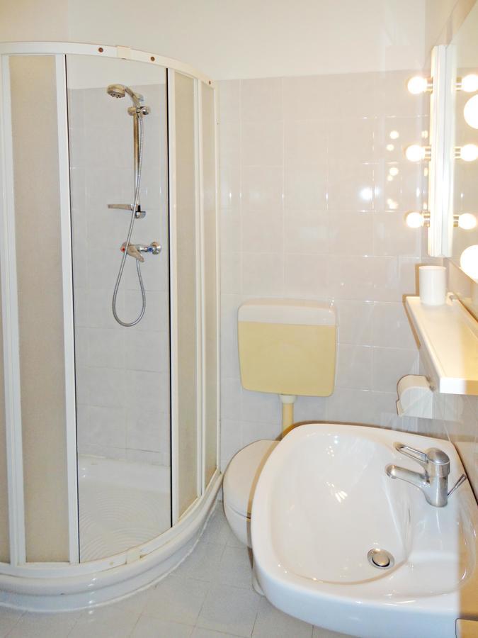 Yachting Residence Lignano Sabbiadoro Bagian luar foto