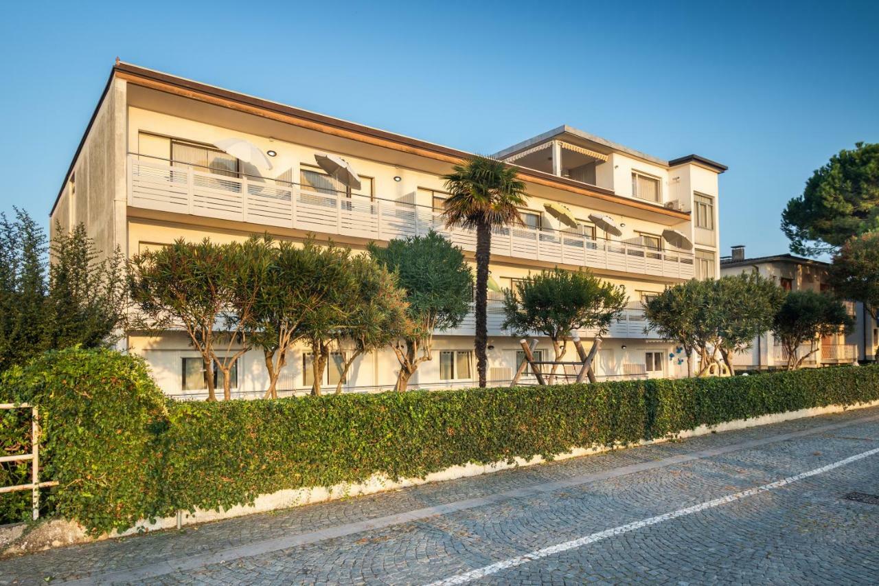 Yachting Residence Lignano Sabbiadoro Bagian luar foto