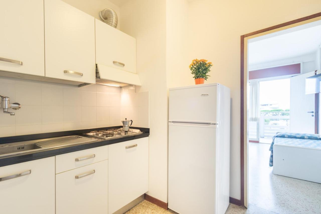 Yachting Residence Lignano Sabbiadoro Bagian luar foto