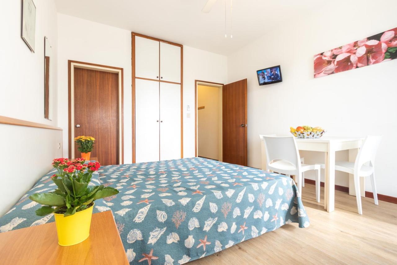 Yachting Residence Lignano Sabbiadoro Bagian luar foto