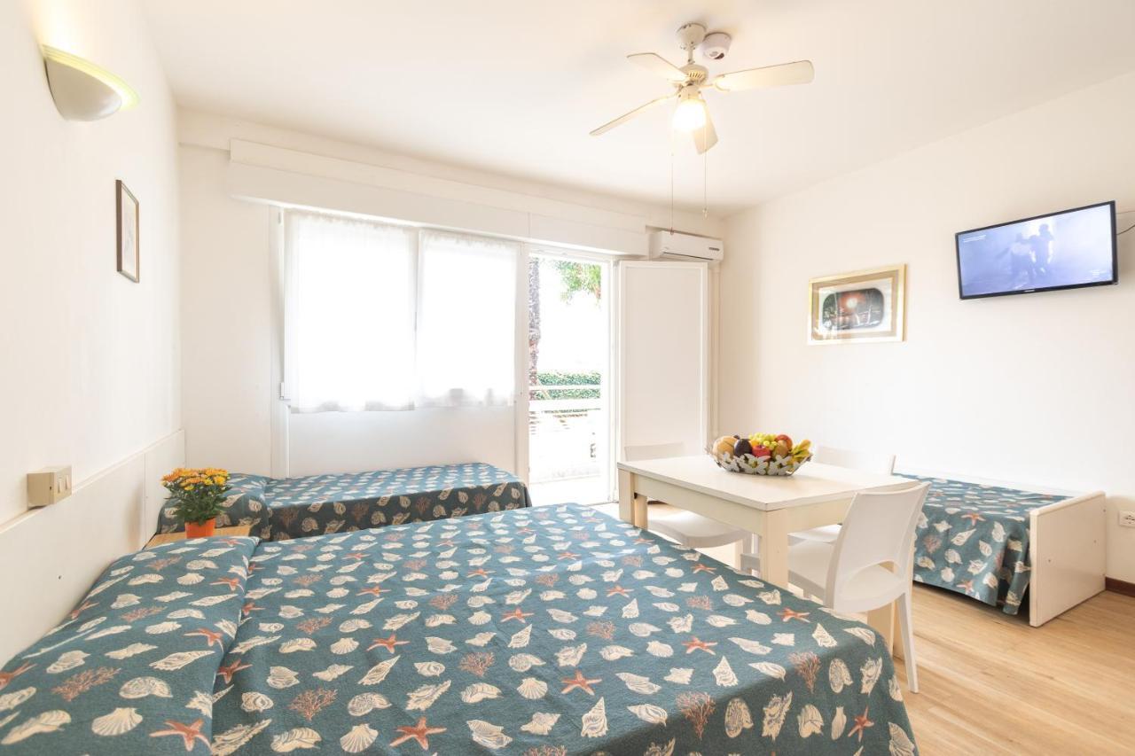 Yachting Residence Lignano Sabbiadoro Bagian luar foto
