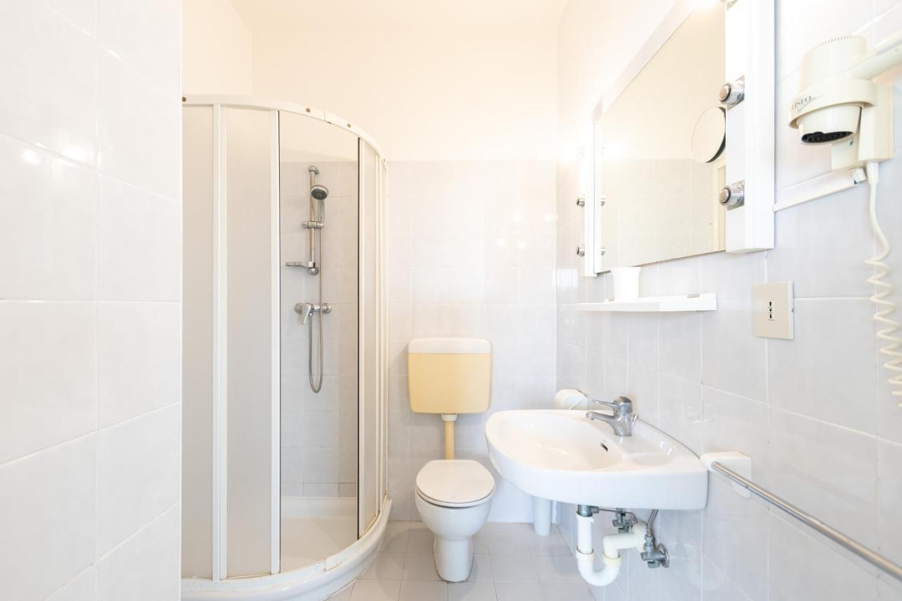 Yachting Residence Lignano Sabbiadoro Bagian luar foto